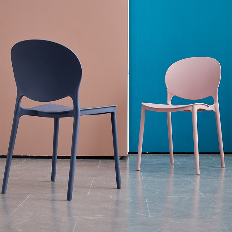 Chaises de salle à manger sans accoudoirs à dossier ouvert Chaises d'appoint empilables en plastique (Ensemble de 4)