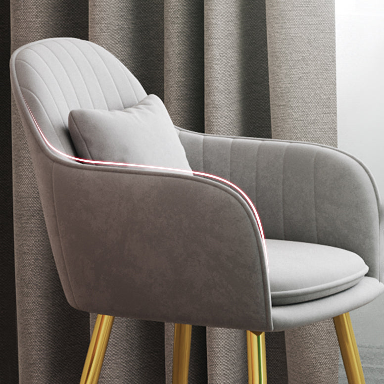 Silla de comedor de metal de estilo escandinavo Silla tapizada dormitorio con brazo