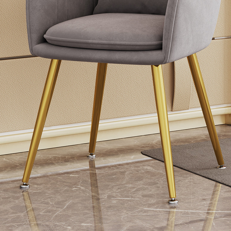 Silla de comedor de metal de estilo escandinavo Silla tapizada dormitorio con brazo