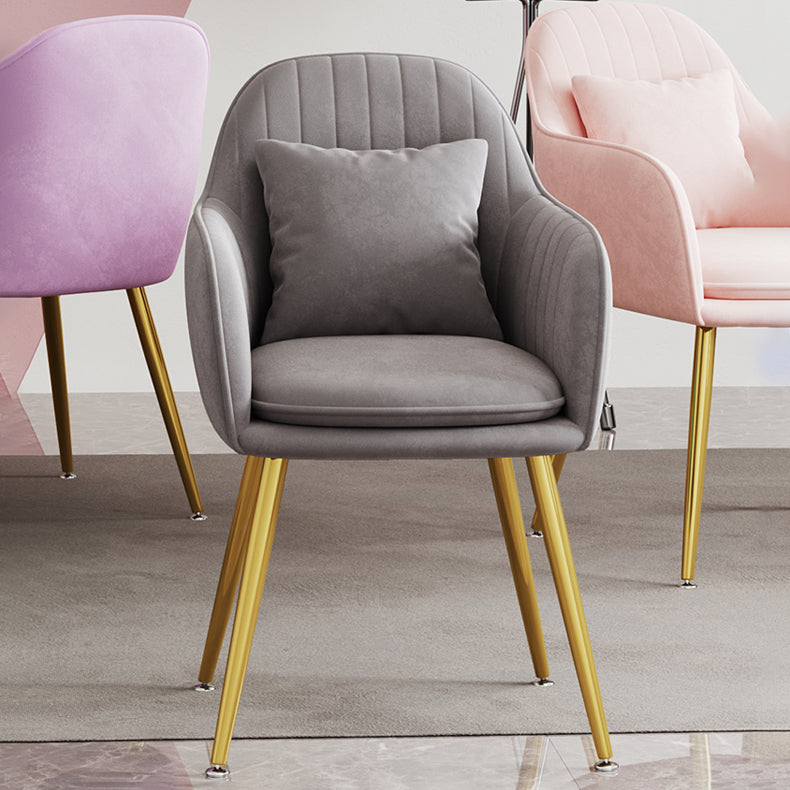 Silla de comedor de metal de estilo escandinavo Silla tapizada dormitorio con brazo