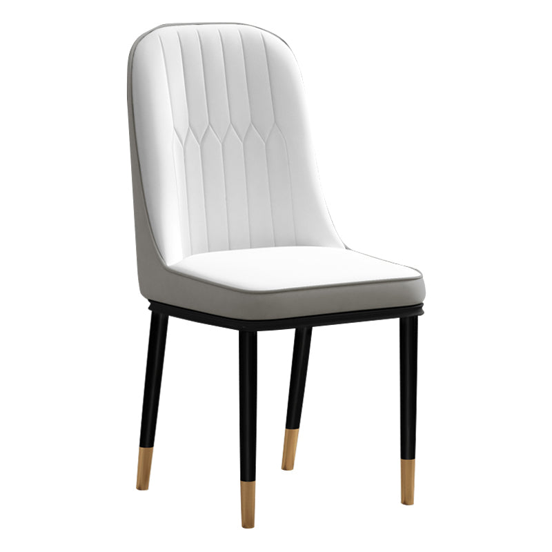 Silla de comedor de estilo escandinavo, silla acolchada con respaldo sólido de comedor de metal