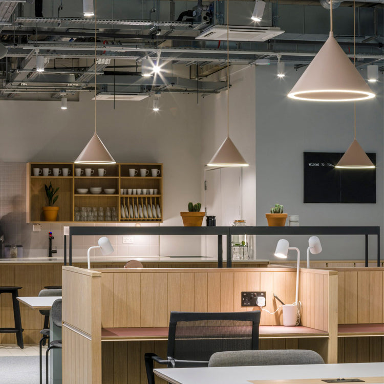 Gelakte ijzeren led hanglamp in moderne creatieve stijl acryl taps toelopende macaron hangende lamp