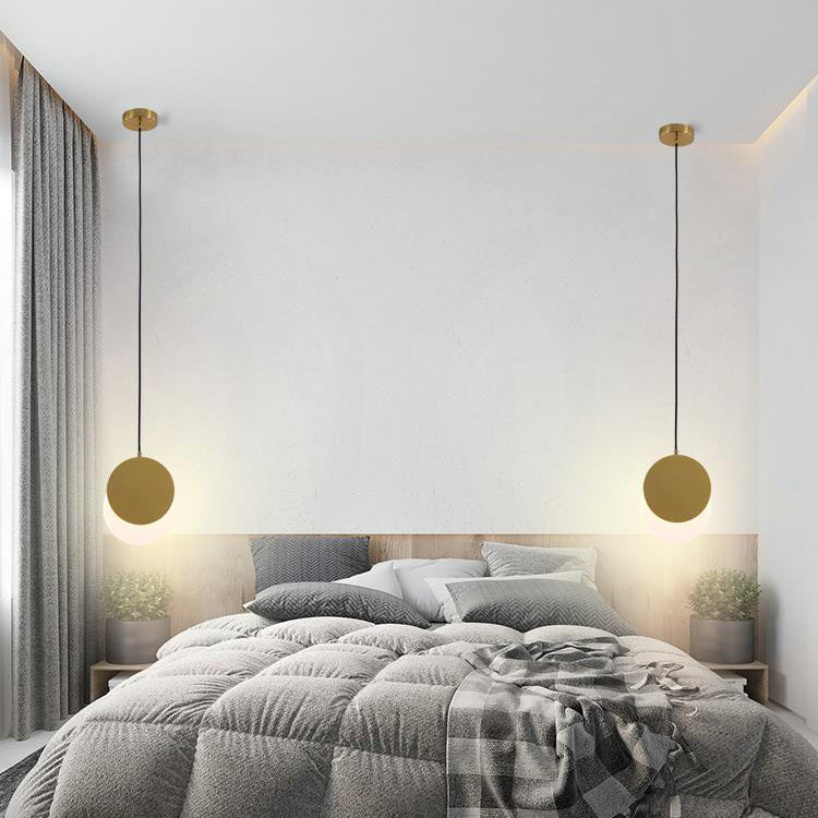 Luce a ciondolo a LED in ferro laccata nella moderna lampada appesa rotabile acrilica creativa per camera da letto