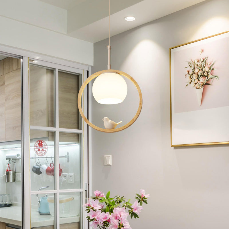 Moderne kreative hängende Lampe Holzkugel Anhänger Licht mit weißem Glasschatten