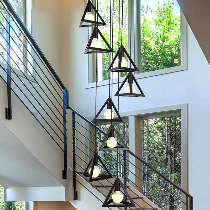 Lámpara de suspensión de marco de triángulo moderno 8 luces de metal múltiple lámpara colgante en negro