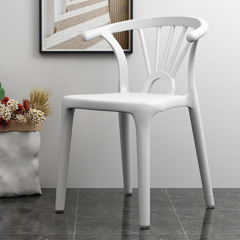 Parte posterior plástica del listón de la silla lateral casera contemporánea del final mate que cena la silla