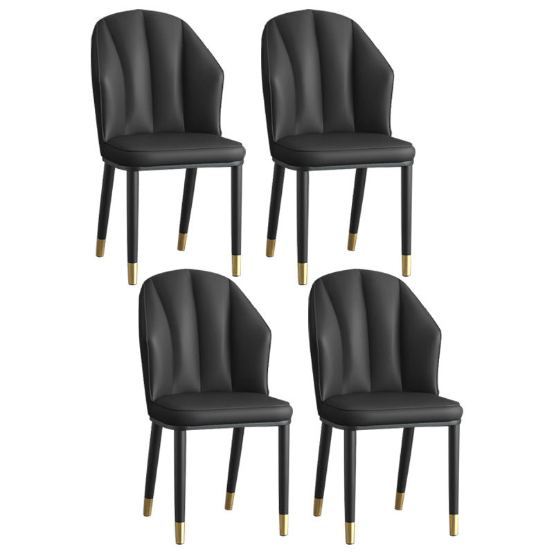 La salle à manger en métal Glam préside les chaises en cuir latérales tapissées sans bras pour le restaurant