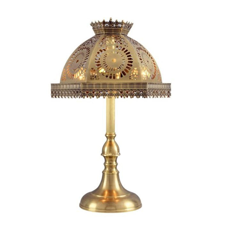 Lampada da tavolo a cupola in ottone Lampada da comodino da soggiorno in stile Art Deco metallizzato a 1 testa con design scavato