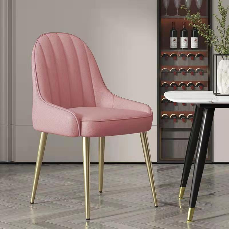 Silla de comedor tapizada de metal con respaldo Parsons de sillón escandinavo de interior