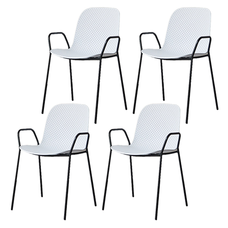 Sillas de comedor de plástico de cocina de estilo industrial que cenan sillones apilables con patas de metal