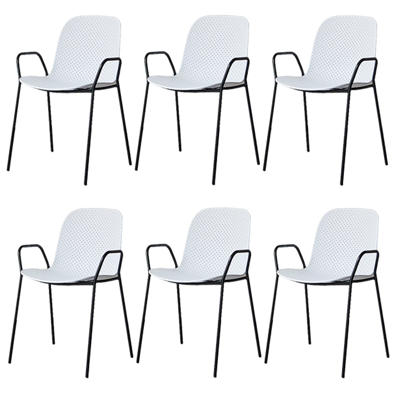 Sillas de comedor de plástico de cocina de estilo industrial que cenan sillones apilables con patas de metal