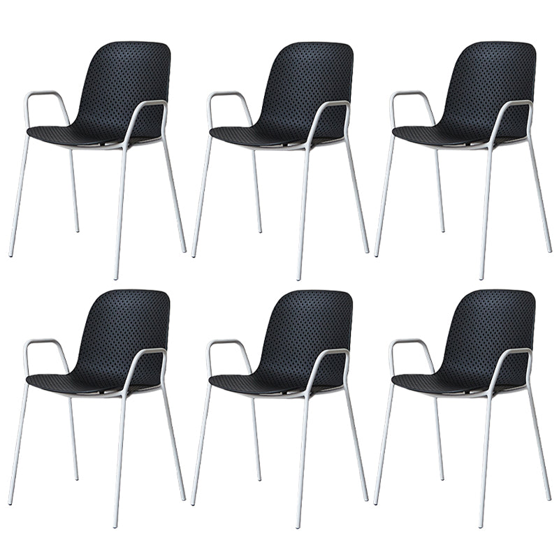 Sillas de comedor de plástico de cocina de estilo industrial que cenan sillones apilables con patas de metal