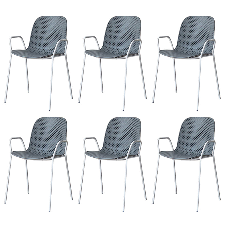 Sillas de comedor de plástico de cocina de estilo industrial que cenan sillones apilables con patas de metal