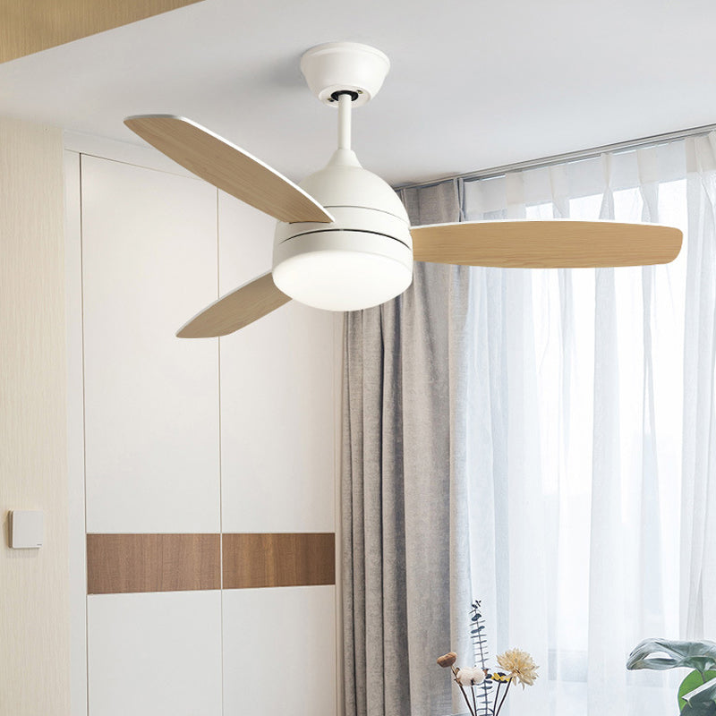 Weiß/schwarze LED Hanging Lüfter leichte modernistische Metallic Dome Semi Flush Mounted Lampe mit 3 Holzklingen, 42 "W.