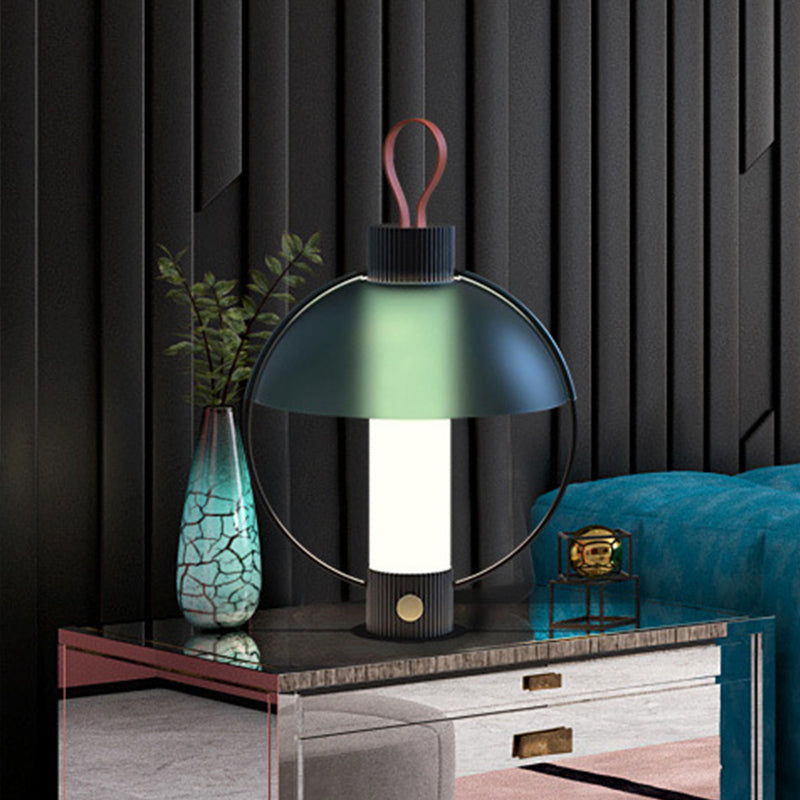 Gewölbter Schreibtisch hell modernes Metall 1 Kopfgrüner Aufgabenlampe mit Zylinder weißer Glasschatten
