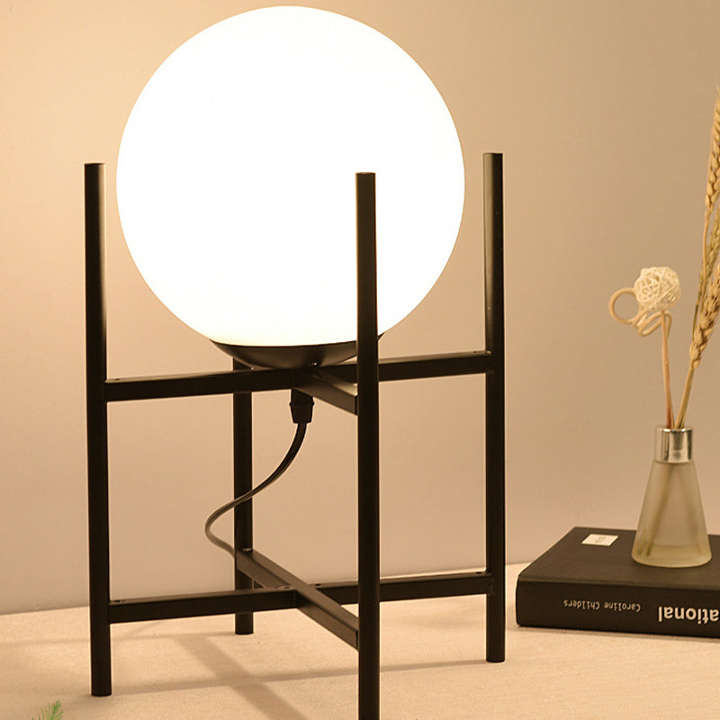 1 Head Study Desk Lampe Modernismus Schwarz/Gold Lesebuch Licht mit Kugel Opalglas Schatten
