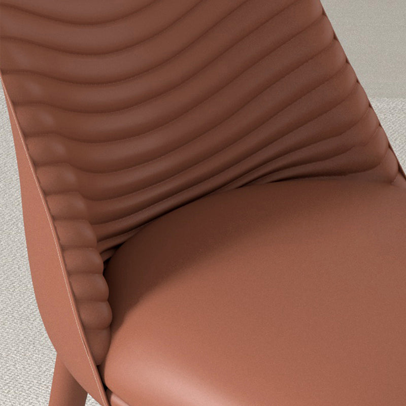 La salle à manger moderne en métal préside la chaise sans bras de salle à manger en faux cuir pour le restaurant