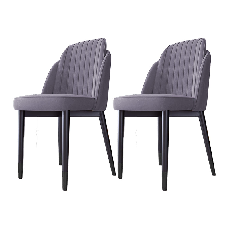Silla de comedor de estilo escandinavo Silla de comedor de cuero y metal con respaldo sólido