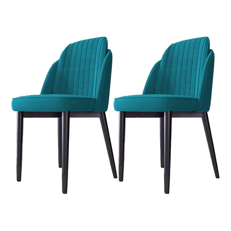 Silla de comedor de estilo escandinavo Silla de comedor de cuero y metal con respaldo sólido