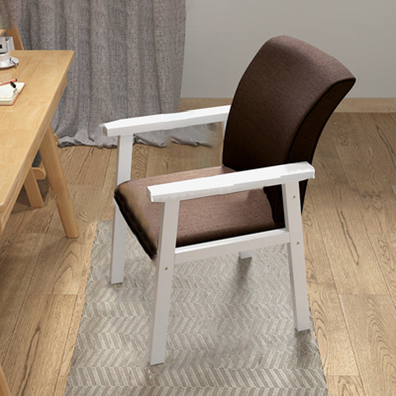 Silla de comedor interior de madera tapizada con respaldo sólido contemporáneo