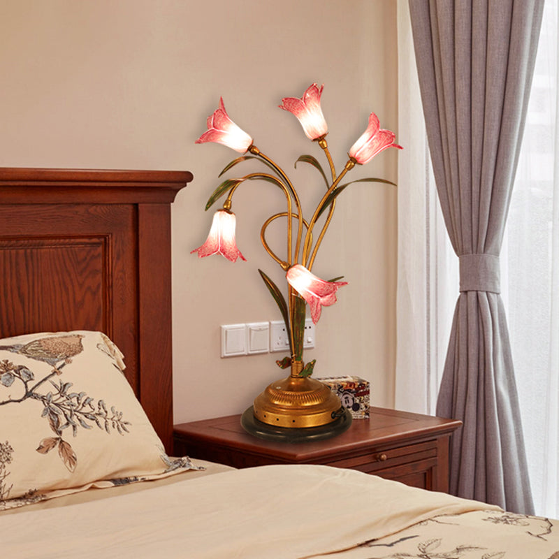 Lily Schlafzimmer Nachttisch Beleuchtung romantische Pastoralmetall 5 Lichter Messing LED Nachttisch Lampe