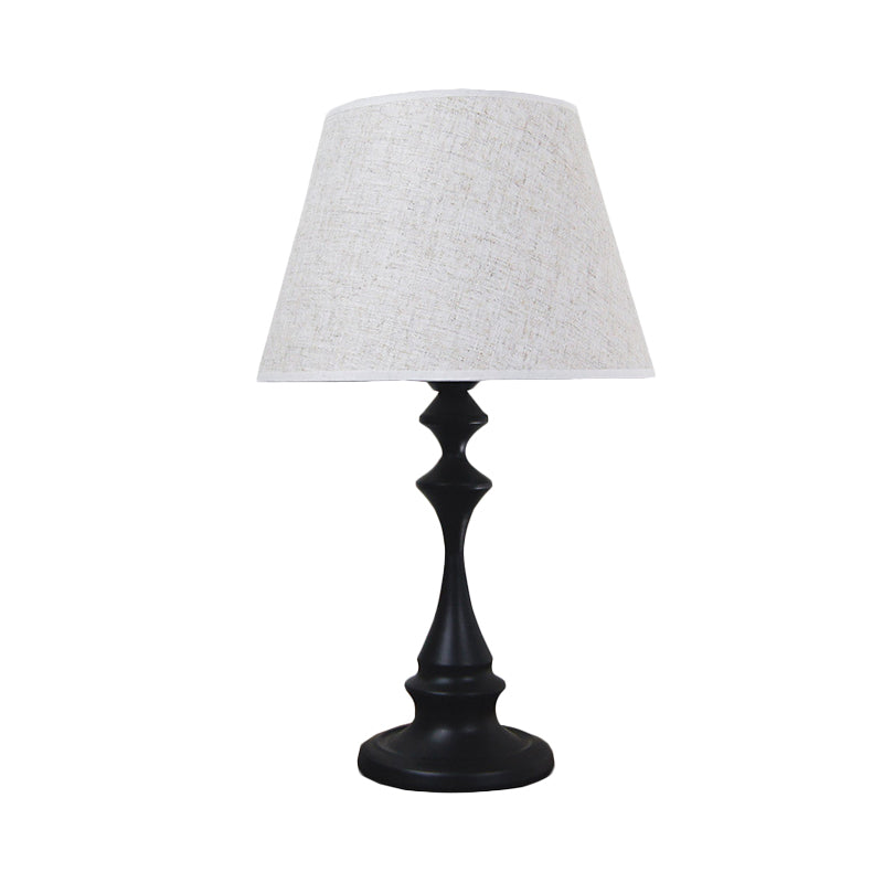1 table d'étude de l'ampoule légère lampe de bureau blanc moderne avec une teinte en tissu fustile large