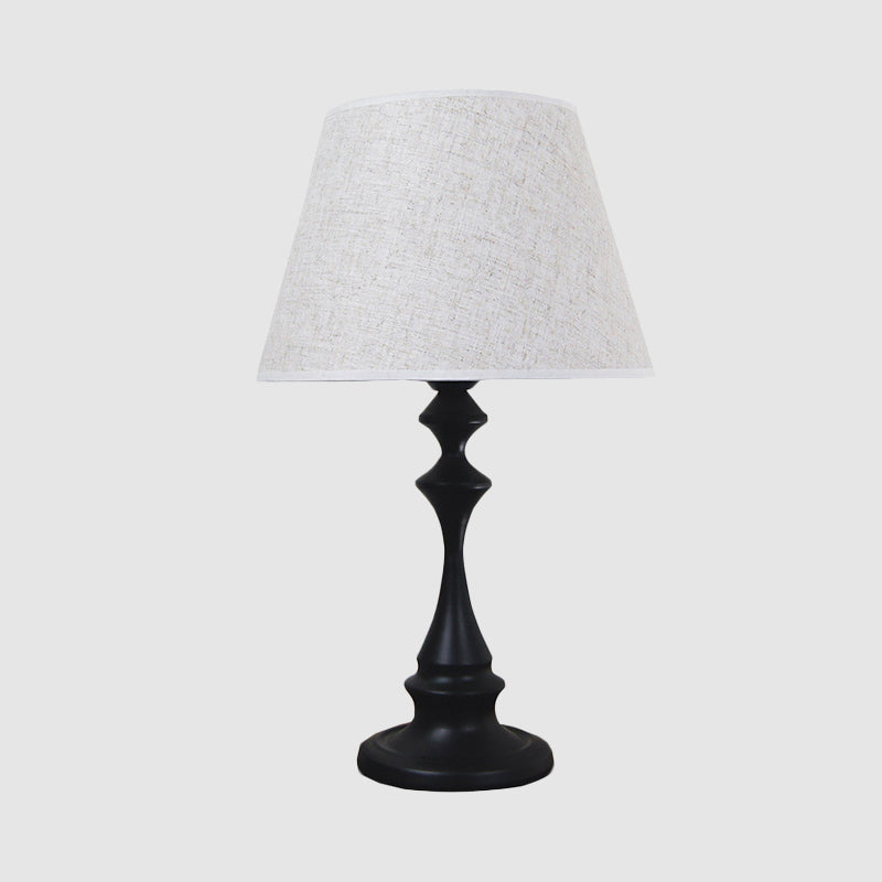 1 table d'étude de l'ampoule légère lampe de bureau blanc moderne avec une teinte en tissu fustile large
