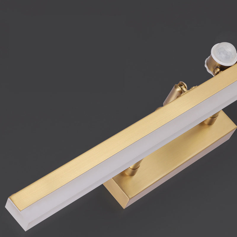 Metal Linear Shade Wall Lighting Modern 1 Light Mirror Wall Mount Light Fixture in Gold