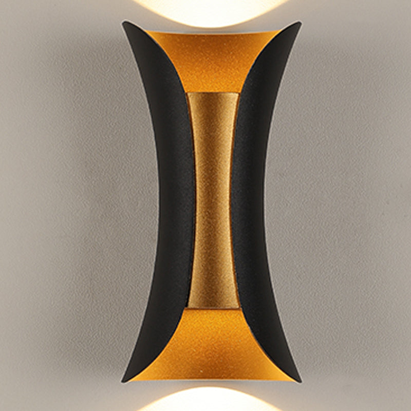Luci di applique a parete curva a 2 luci in stile contemporaneo a parete in metallo