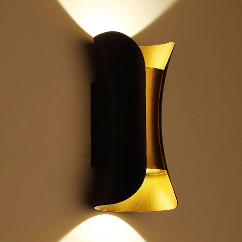 Moderne schwarzgold-wandleuchte LED 2 leichte Wandgewaschenlicht für den Hausgarten