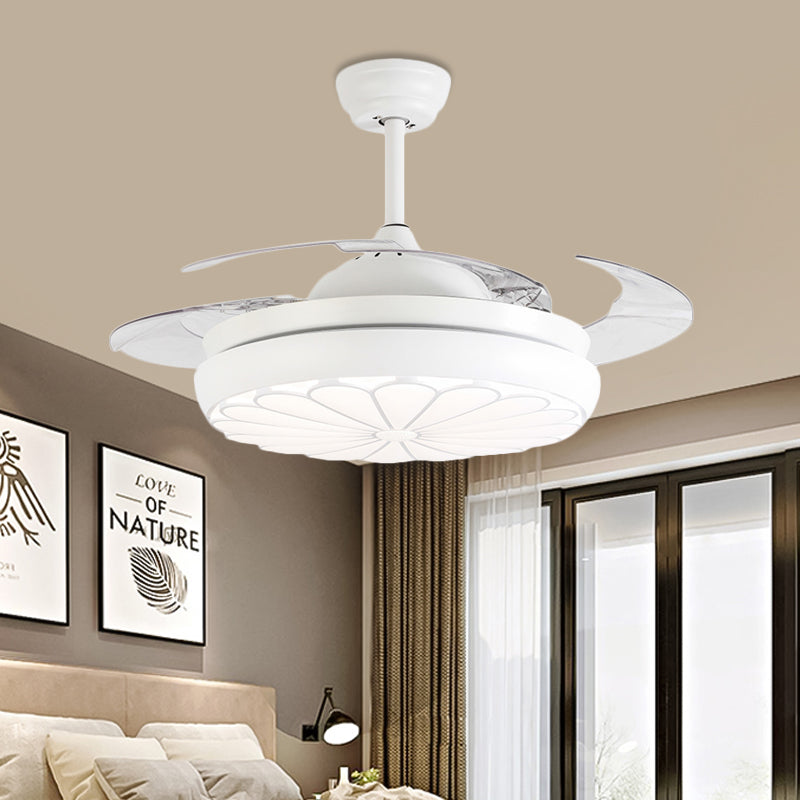 42 "Breedte LED -plafondventilator Lamp Minimalisme Minimalisme Ronde metalen Semi -spoelmontage Lamptrelaat in wit met 4 messen, op afstand/wandregeling/afstandsbediening en wandregeling