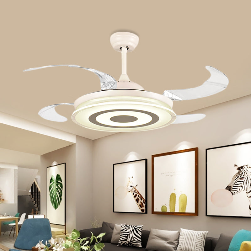 42 "Breedte Eenvoudige ronde ventilatorverlichting LED Acryl Semi -spoelplafondlicht in het wit voor woonkamer, 4 heldere messen