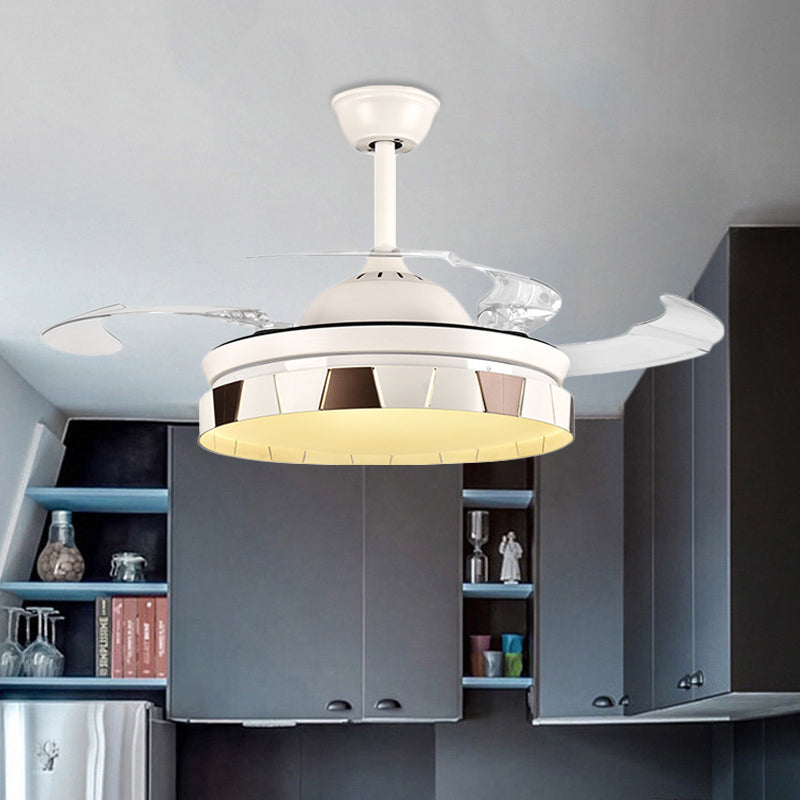 Cirkelvormige keuken Hangventilator Licht Minimalistisch metalen LED 42 "W Silver Semi Flush Mount Plafond Armture, 4 Clear Blades