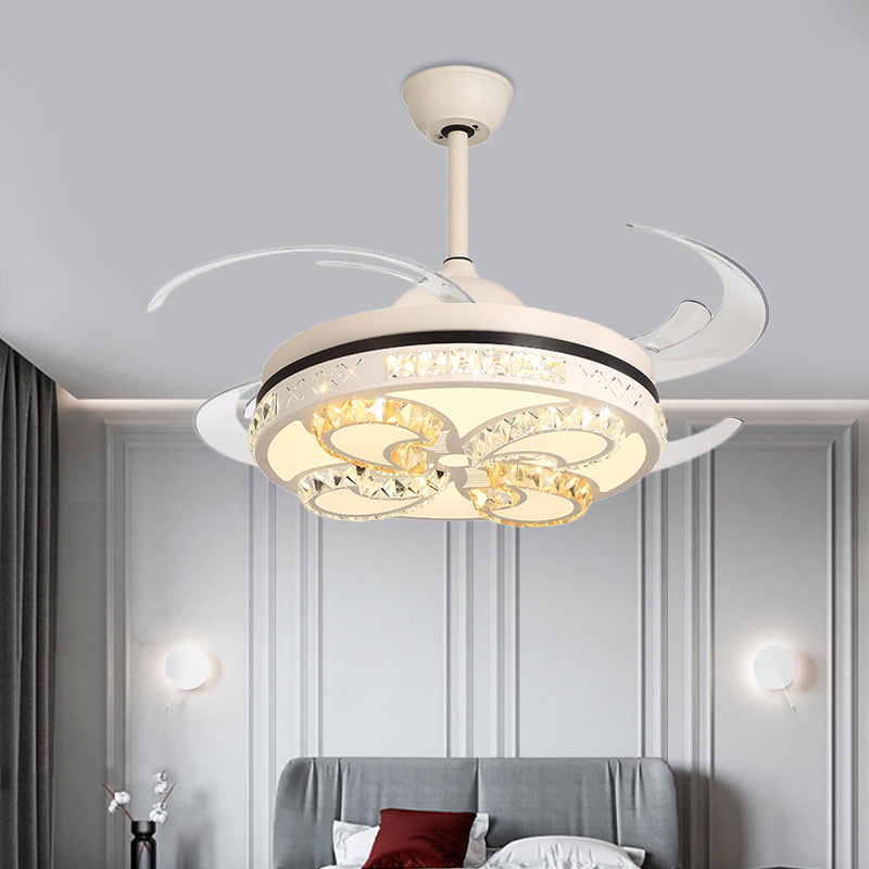 Modernisme ronde plafondventilatorverlichting 42 "Breedte LED Acryl Semi Flush Mount Light in Cream met kristalaccent, 4 heldere messen