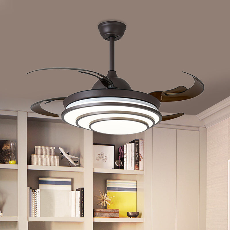 Cirkel acryl plafondventilator licht moderne led woonkamer semi -spoeling in donkere koffie met 4 bruine messen, 42 "breed