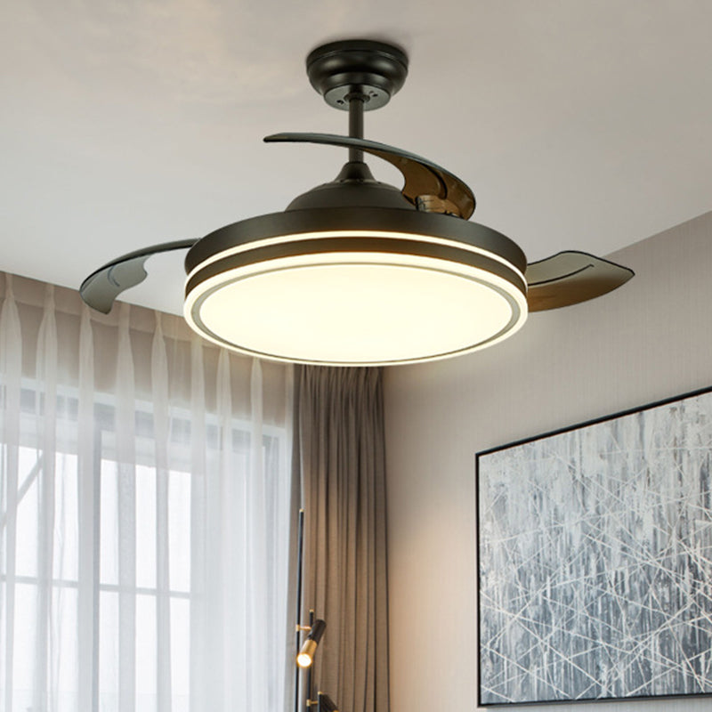 Hedendaagse cirkelvormige plafondventilatorlamp Acryl 36 "/42" brede LED Semi Flush Mount Light in wit/zwart met 3 bladen, afstandsbediening