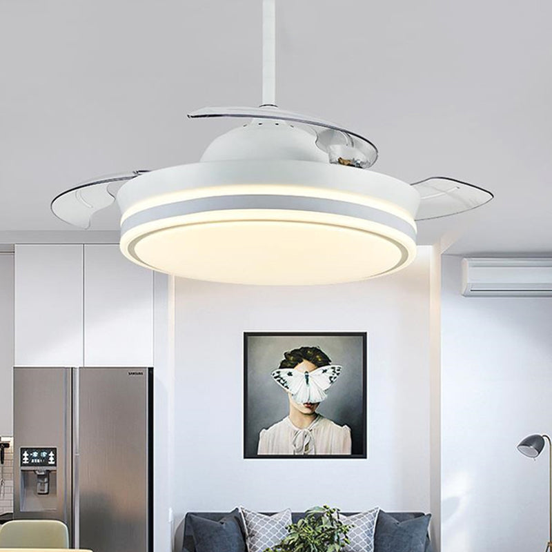 Hedendaagse cirkelvormige plafondventilatorlamp Acryl 36 "/42" brede LED Semi Flush Mount Light in wit/zwart met 3 bladen, afstandsbediening