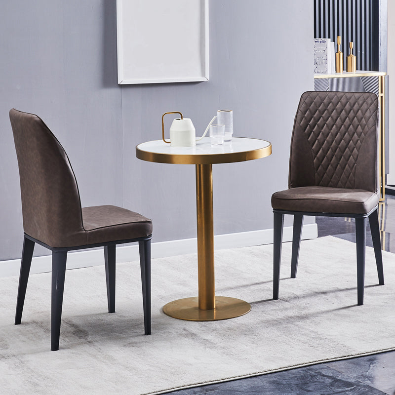 Silla lateral interior escandinava Silla de comedor con respaldo sólido tapizada de metal