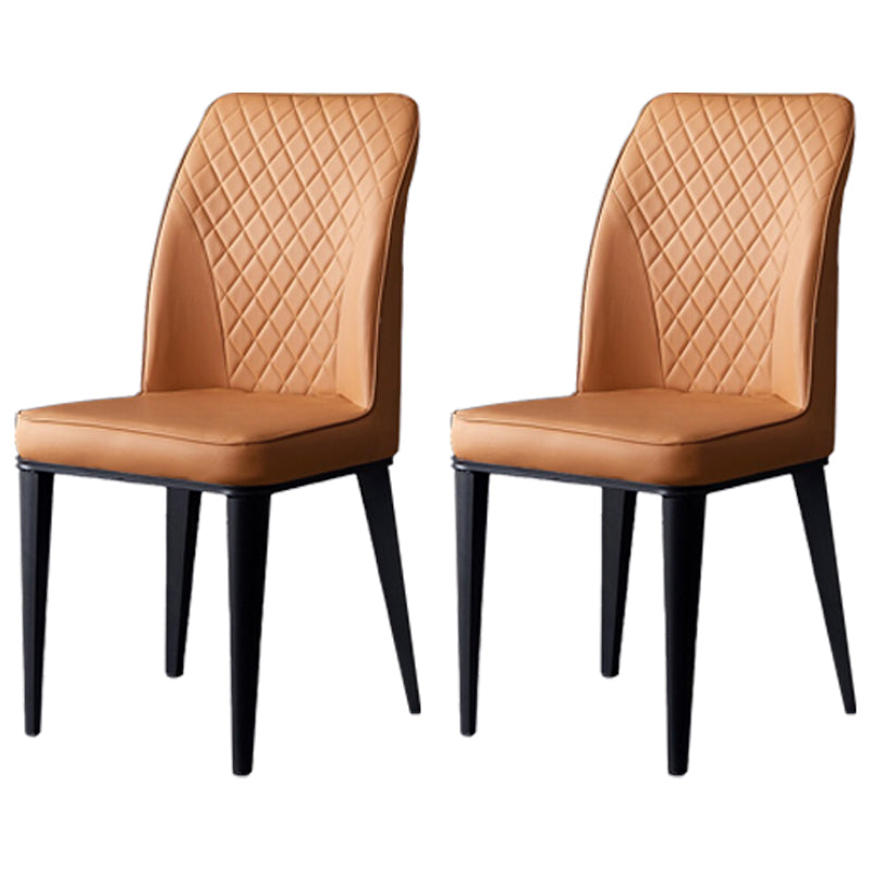 Silla lateral interior escandinava Silla de comedor con respaldo sólido tapizada de metal
