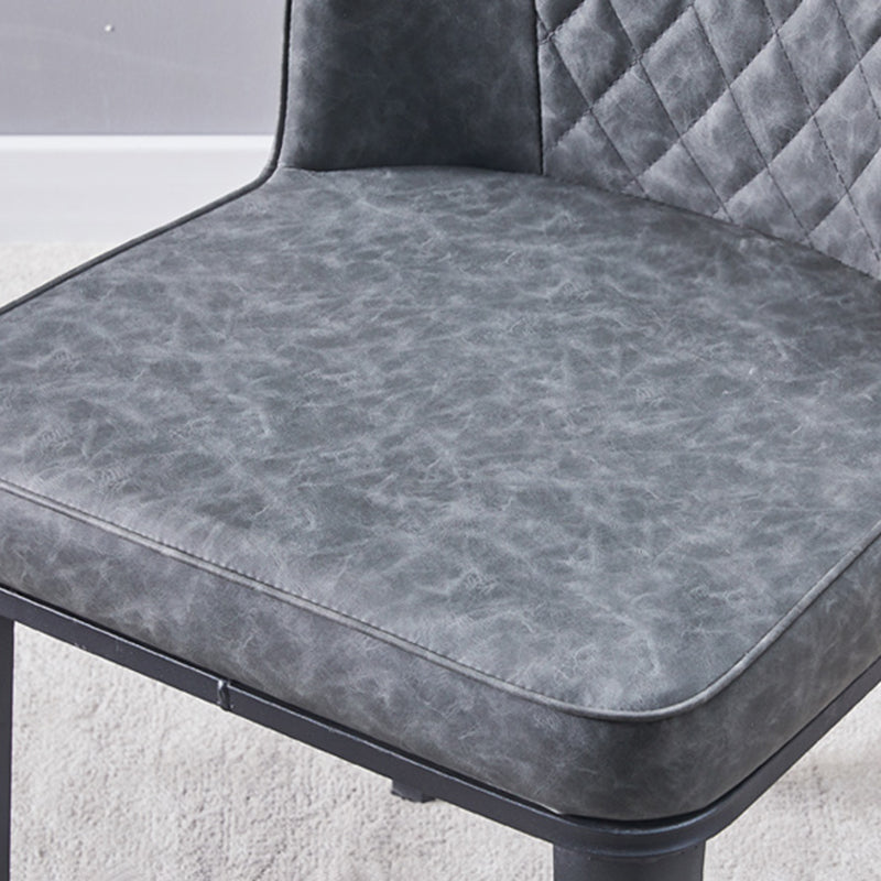 Silla lateral interior escandinava Silla de comedor con respaldo sólido tapizada de metal