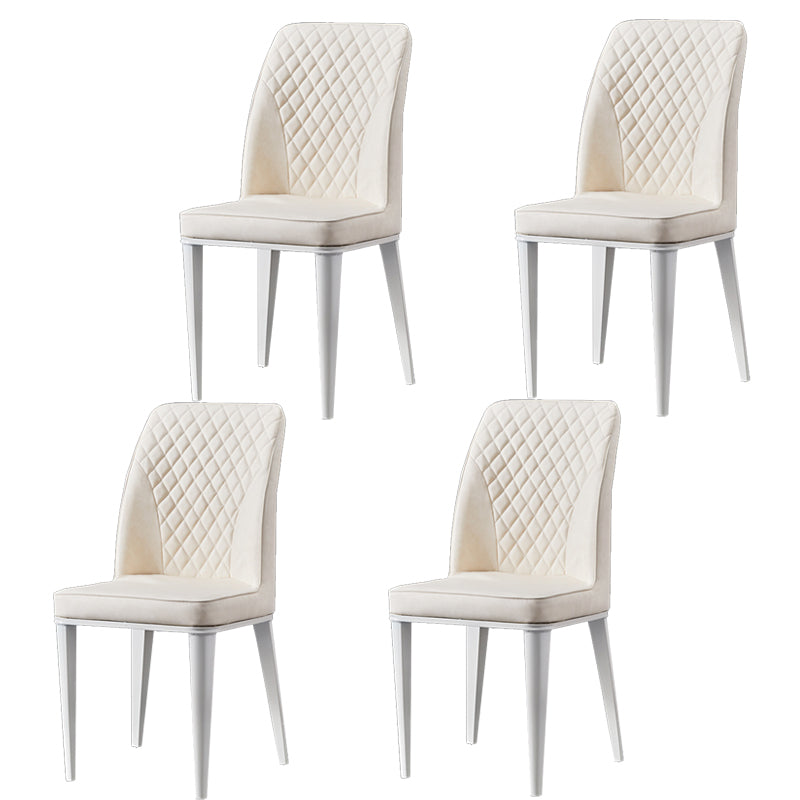 Silla lateral interior escandinava Silla de comedor con respaldo sólido tapizada de metal