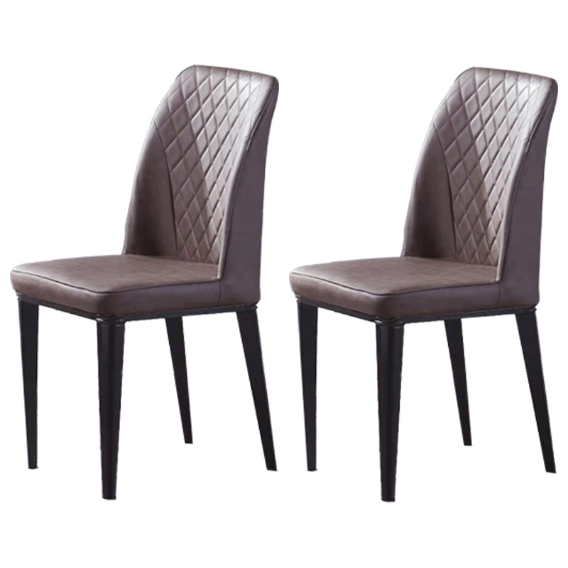 Silla lateral interior escandinava Silla de comedor con respaldo sólido tapizada de metal