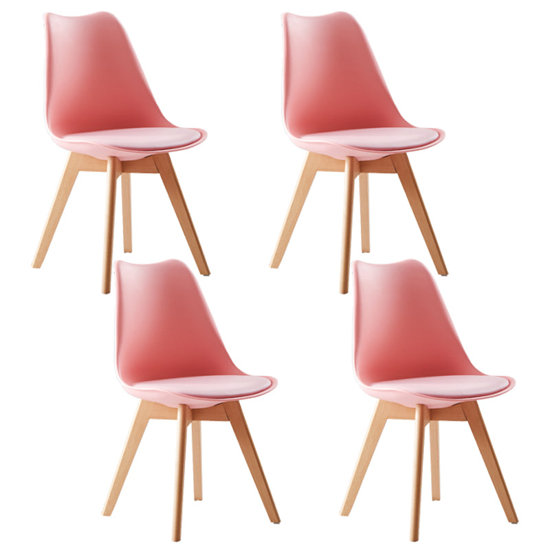 Chaise latéral intérieure scandinave solide chaise de salle à manger rembourrée avec des pattes en bois