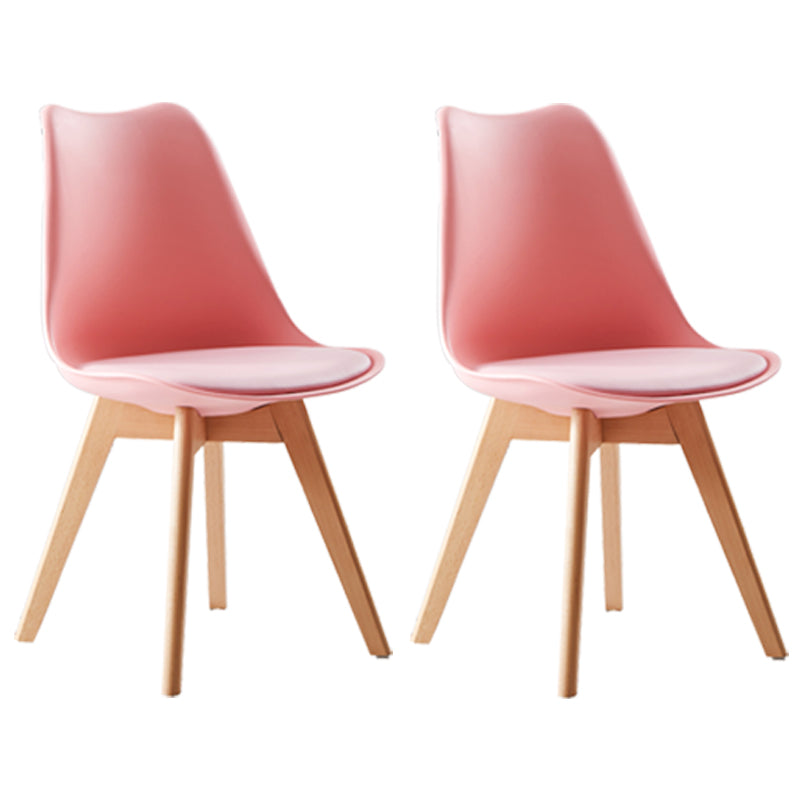 Chaise latéral intérieure scandinave solide chaise de salle à manger rembourrée avec des pattes en bois