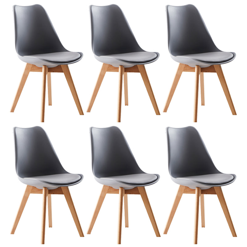 Chaise latéral intérieure scandinave solide chaise de salle à manger rembourrée avec des pattes en bois