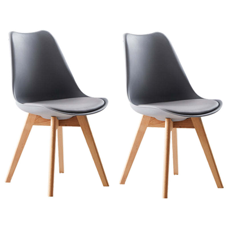 Chaise latéral intérieure scandinave solide chaise de salle à manger rembourrée avec des pattes en bois