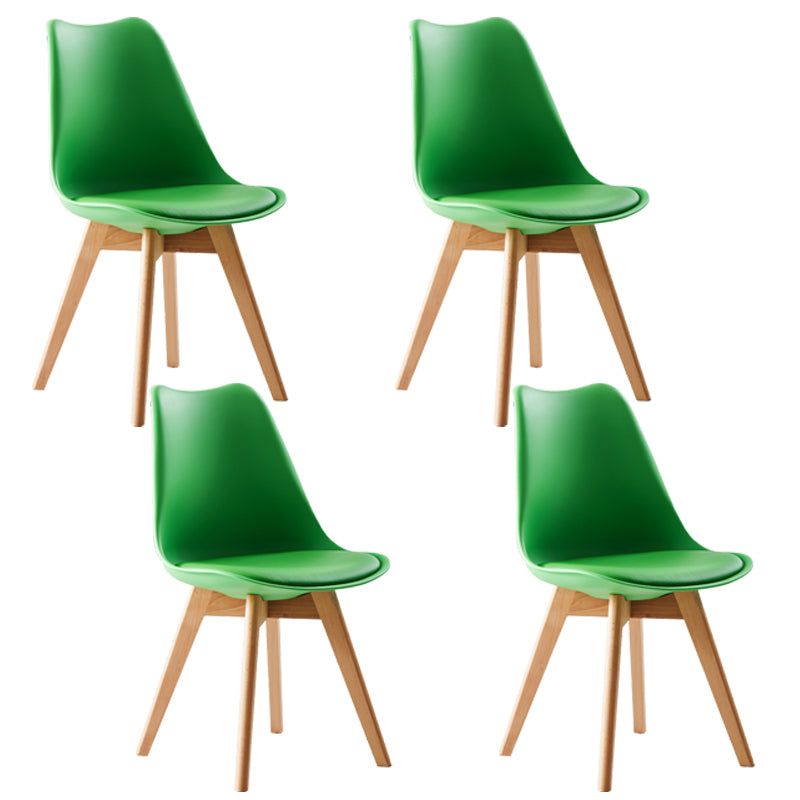 Chaise latéral intérieure scandinave solide chaise de salle à manger rembourrée avec des pattes en bois