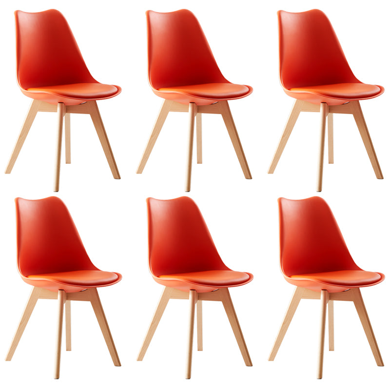 Chaise latéral intérieure scandinave solide chaise de salle à manger rembourrée avec des pattes en bois