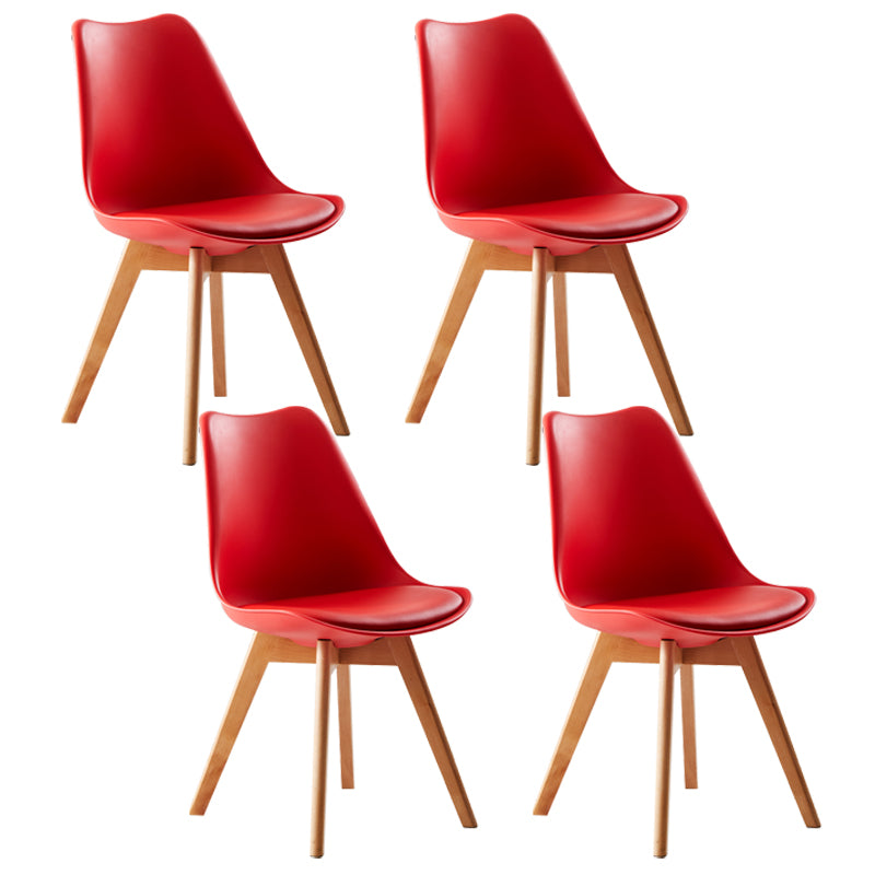 Chaise latéral intérieure scandinave solide chaise de salle à manger rembourrée avec des pattes en bois