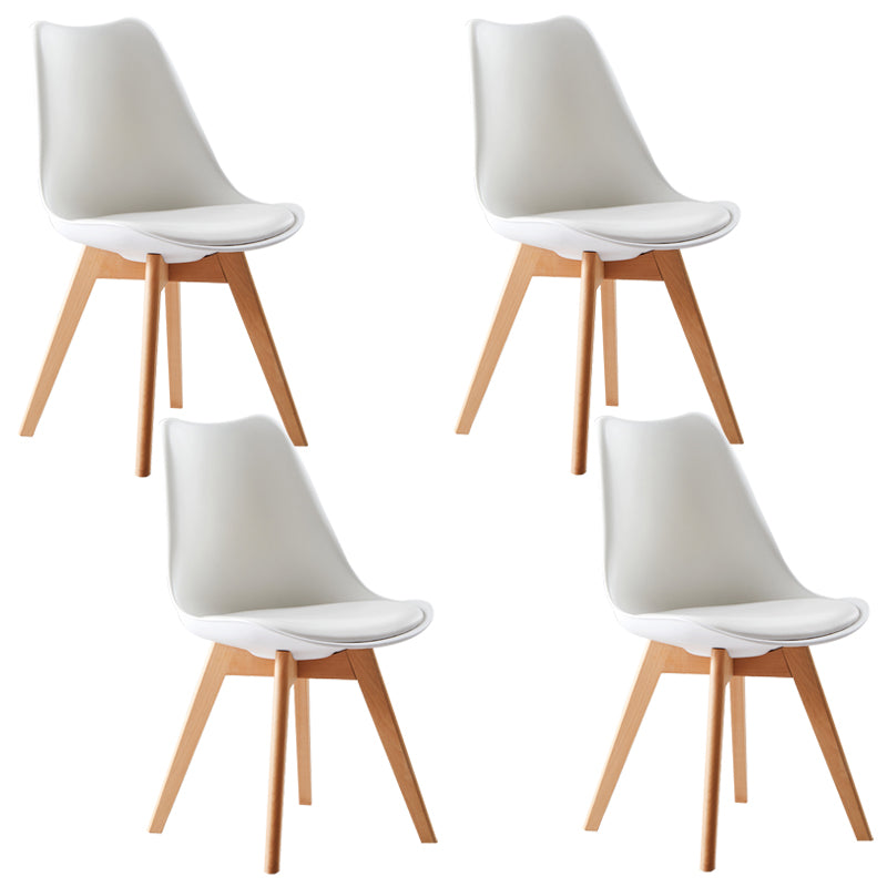 Chaise latéral intérieure scandinave solide chaise de salle à manger rembourrée avec des pattes en bois